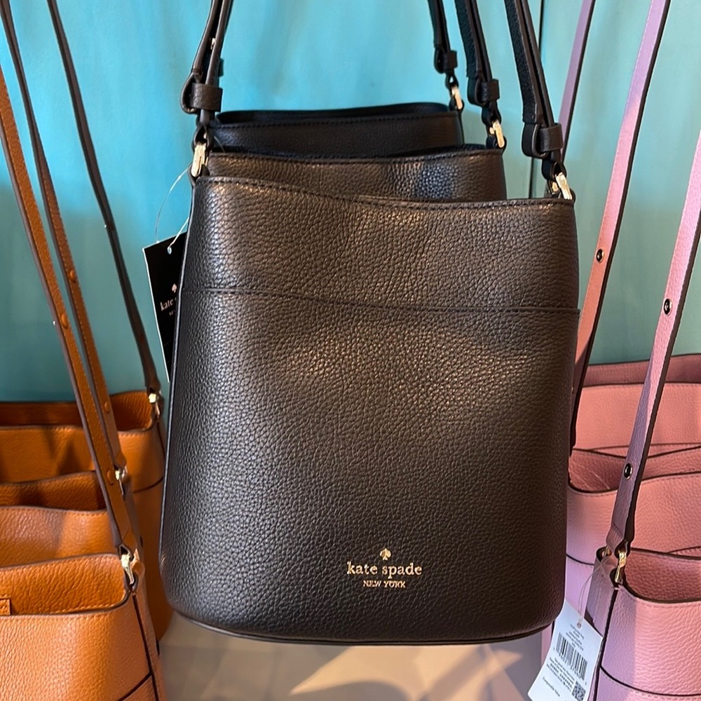 Kate Spade Leila Small Bucket Bag
COLOR:
Black 
NWT - Picture 2 of 16